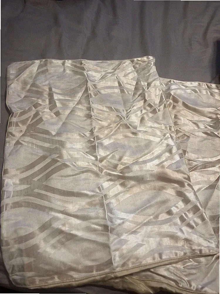 2 dressy gold pillow shams