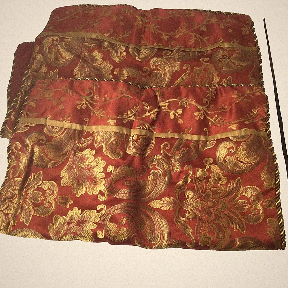 2 Standard Shams Polyester Burgundy Gold Paisley 21" x 27"