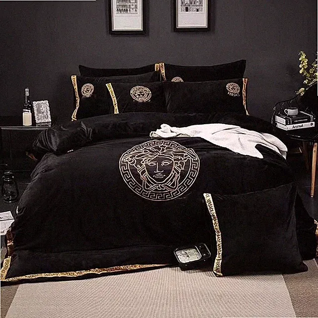 Black and golden 8 pieces duvet cover set cottonsatin Luxury Fabric Long Lasting